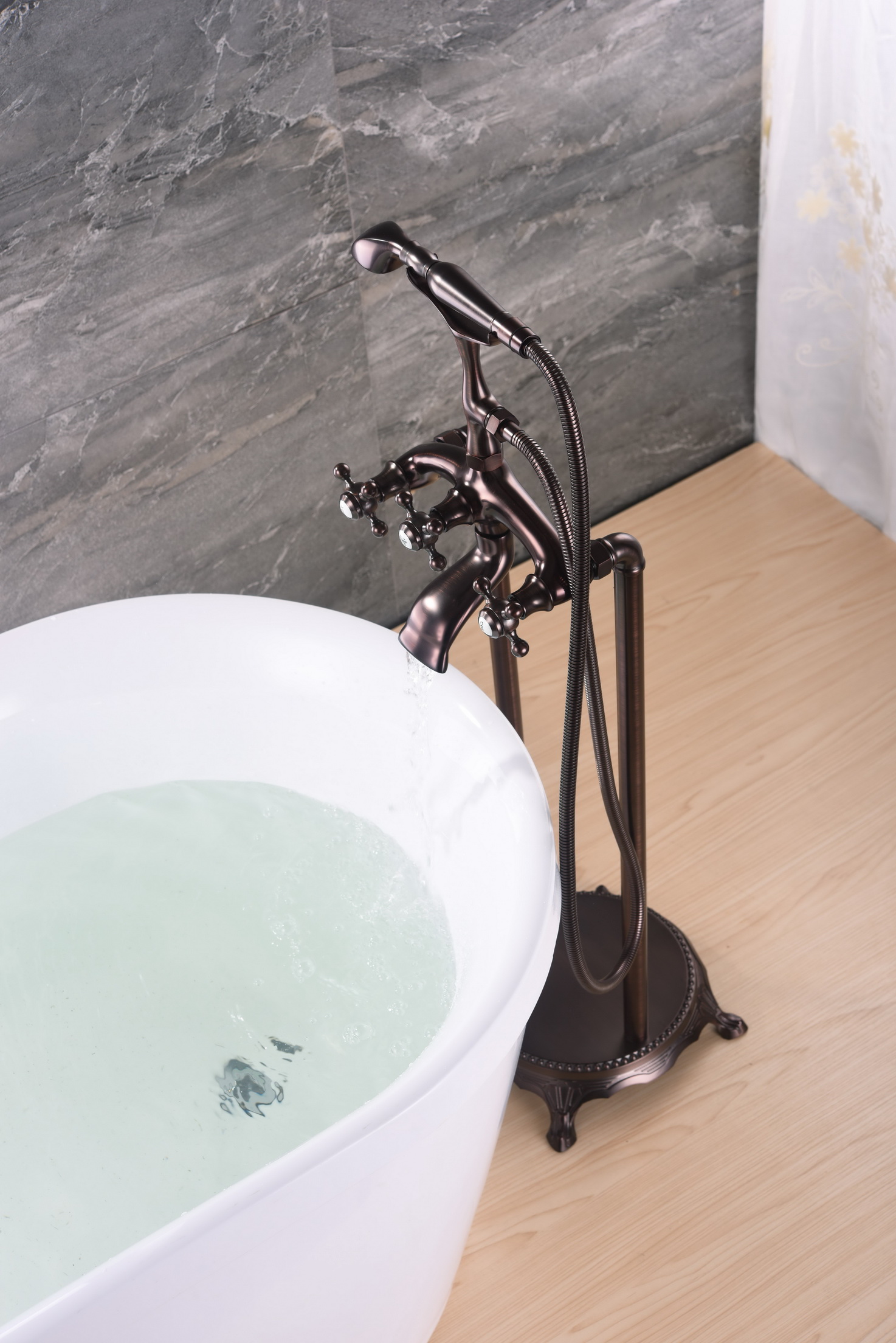 العتيقة اللون تصميم النحاس صنبور الساخنة صنبور خلاط قائم بذاته لحوض الاستحمام المخلب القدم