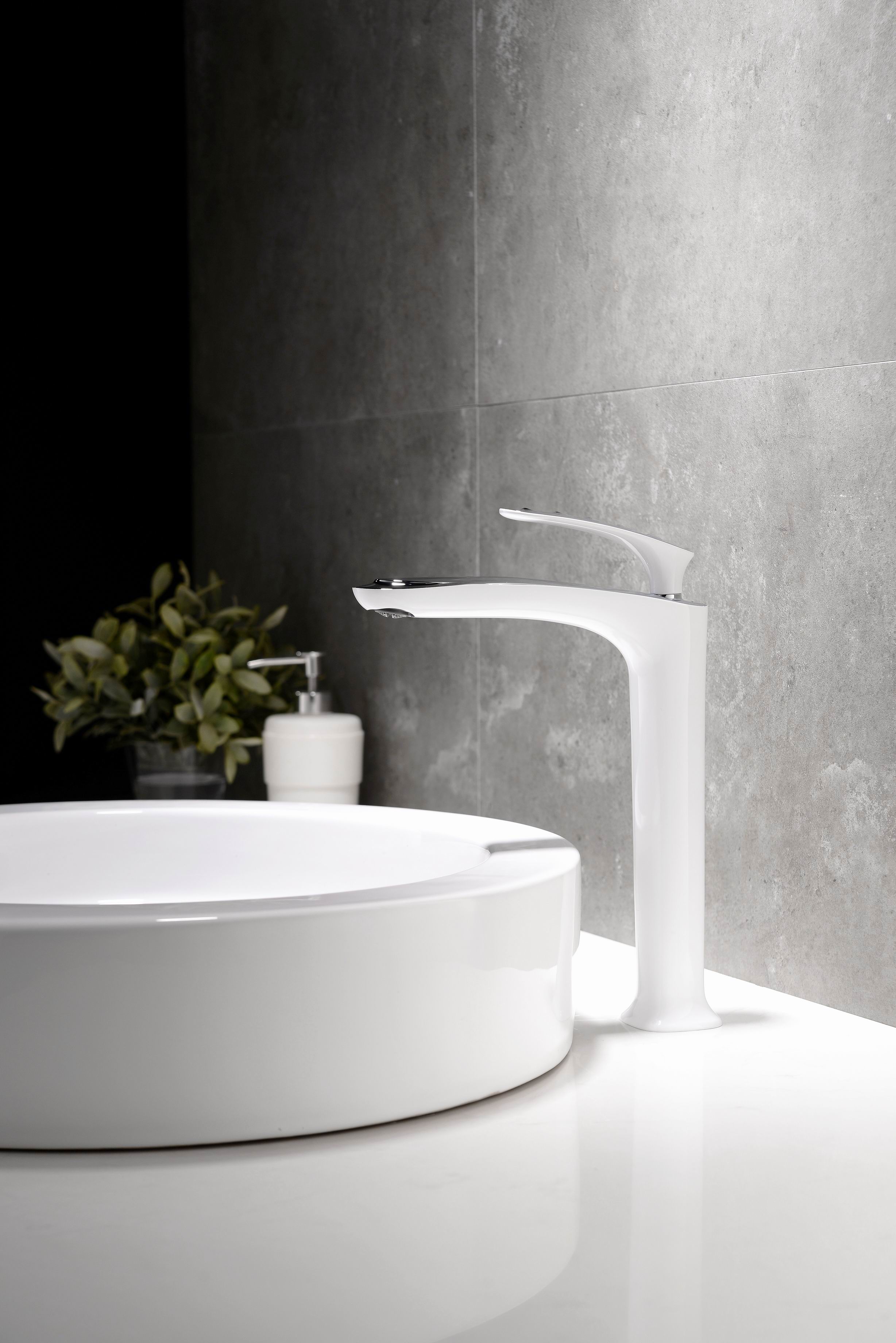 حنفية حمام بمقبض مفرد بتصميم براءة اختراع ، حنفية حمام من سلسلة Dolphin